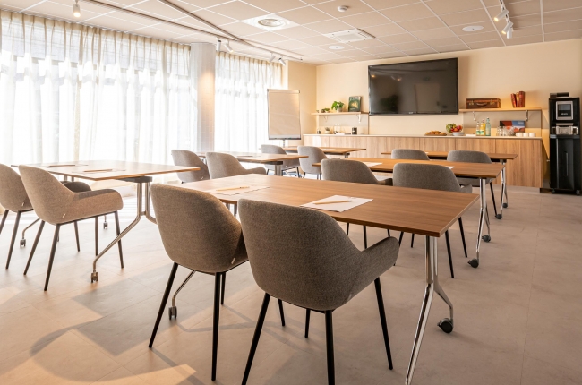 BW Plus Suitcase La D&eacute;fense