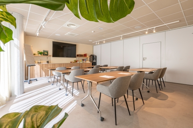 Best Western Plus Suitcase Paris - La D&eacute;fense