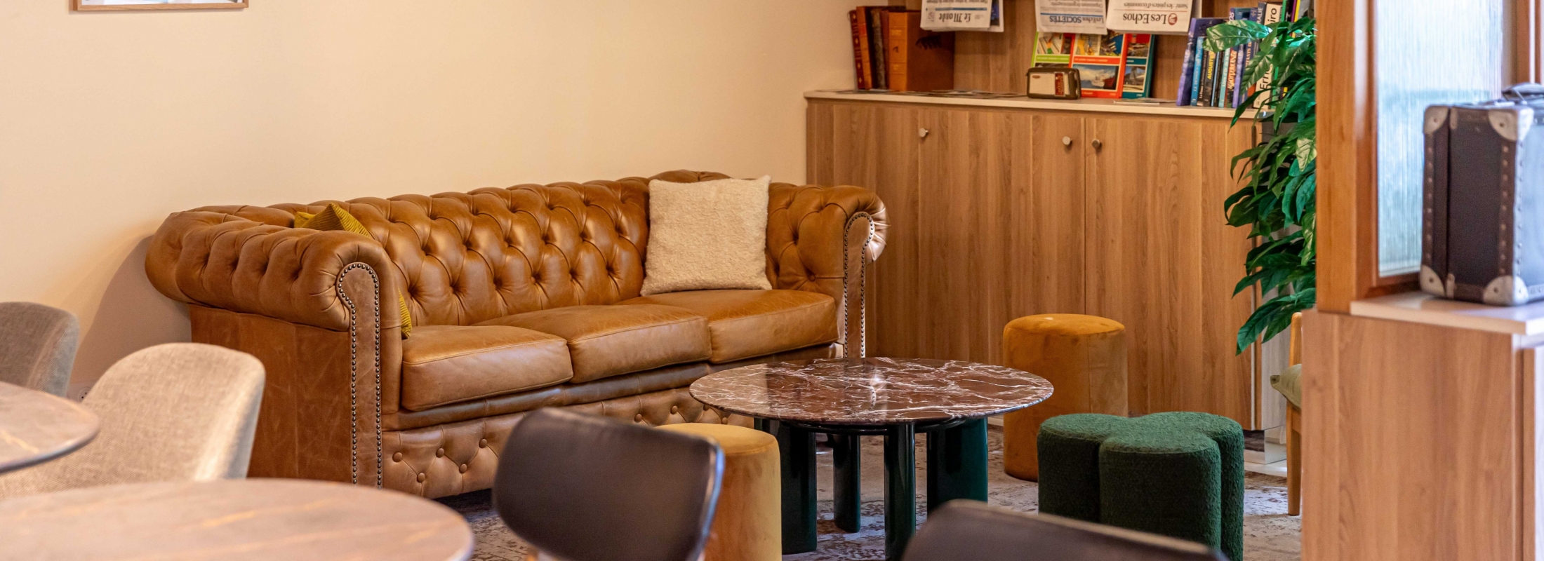 H&ocirc;tel Best Western Plus Suitcase Paris - La Defense : Lobby